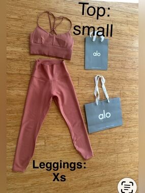 Alo Set soft terracota High-Waist 7/8 Airlift Leggings & Alosoft  Sports Bra Set